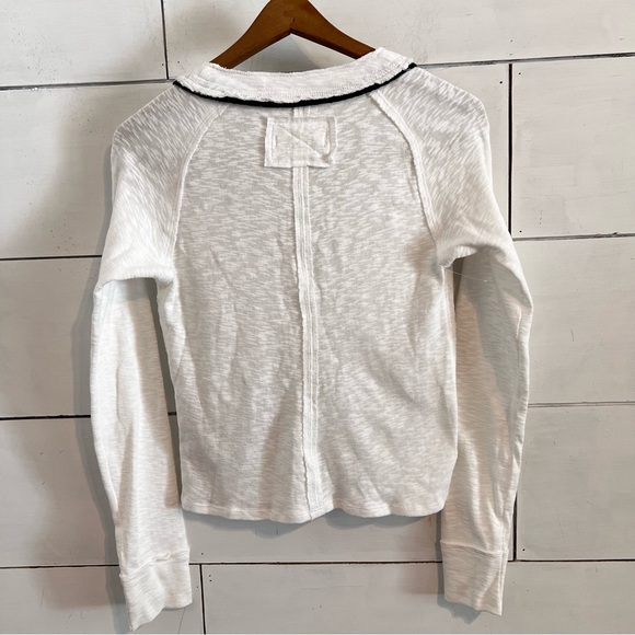 Free People We The Free Tipton Raw Edge Button-Up Top. Size Small. NWOT. - Picture 4 of 12